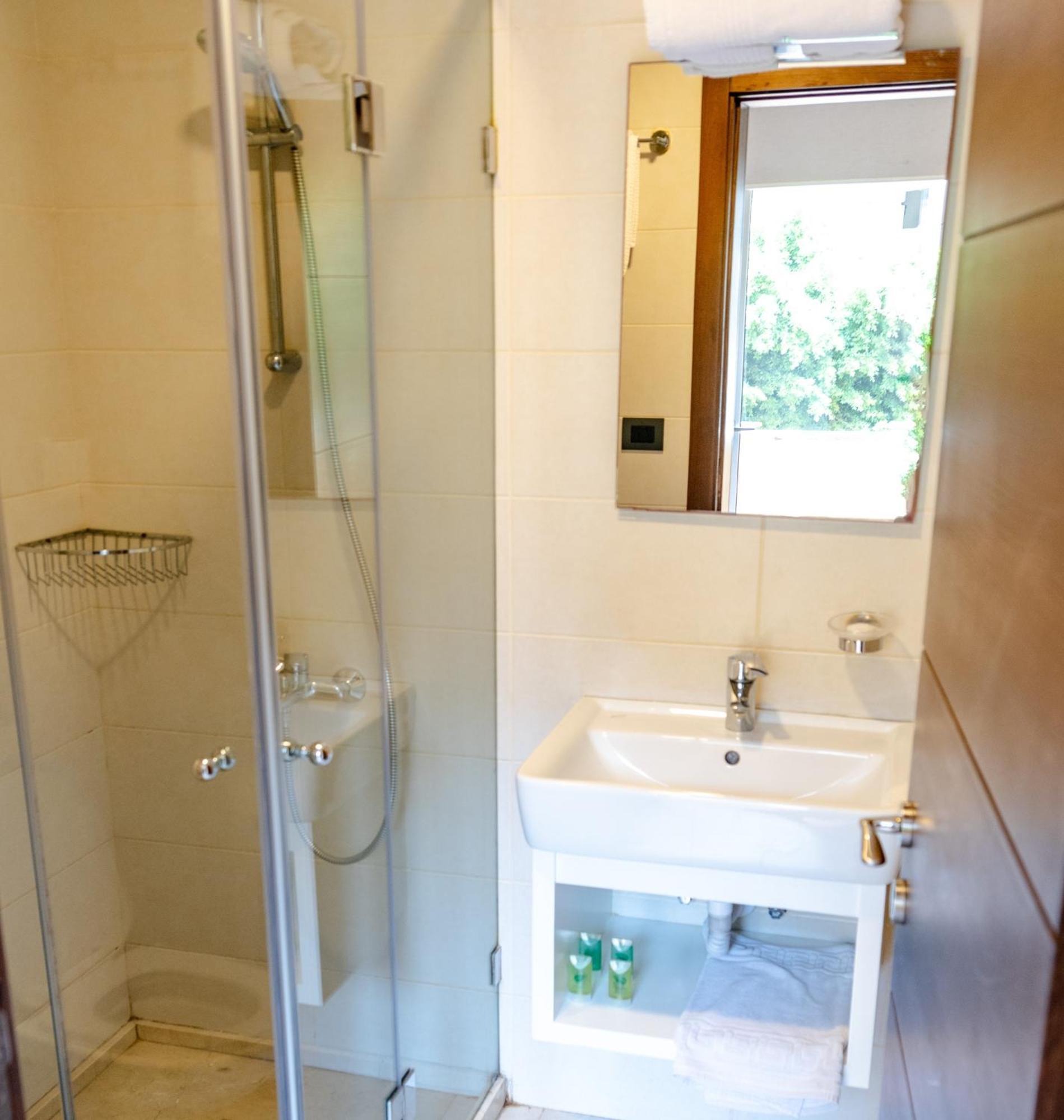 Britannia Suites Beirut Eksteriør bilde