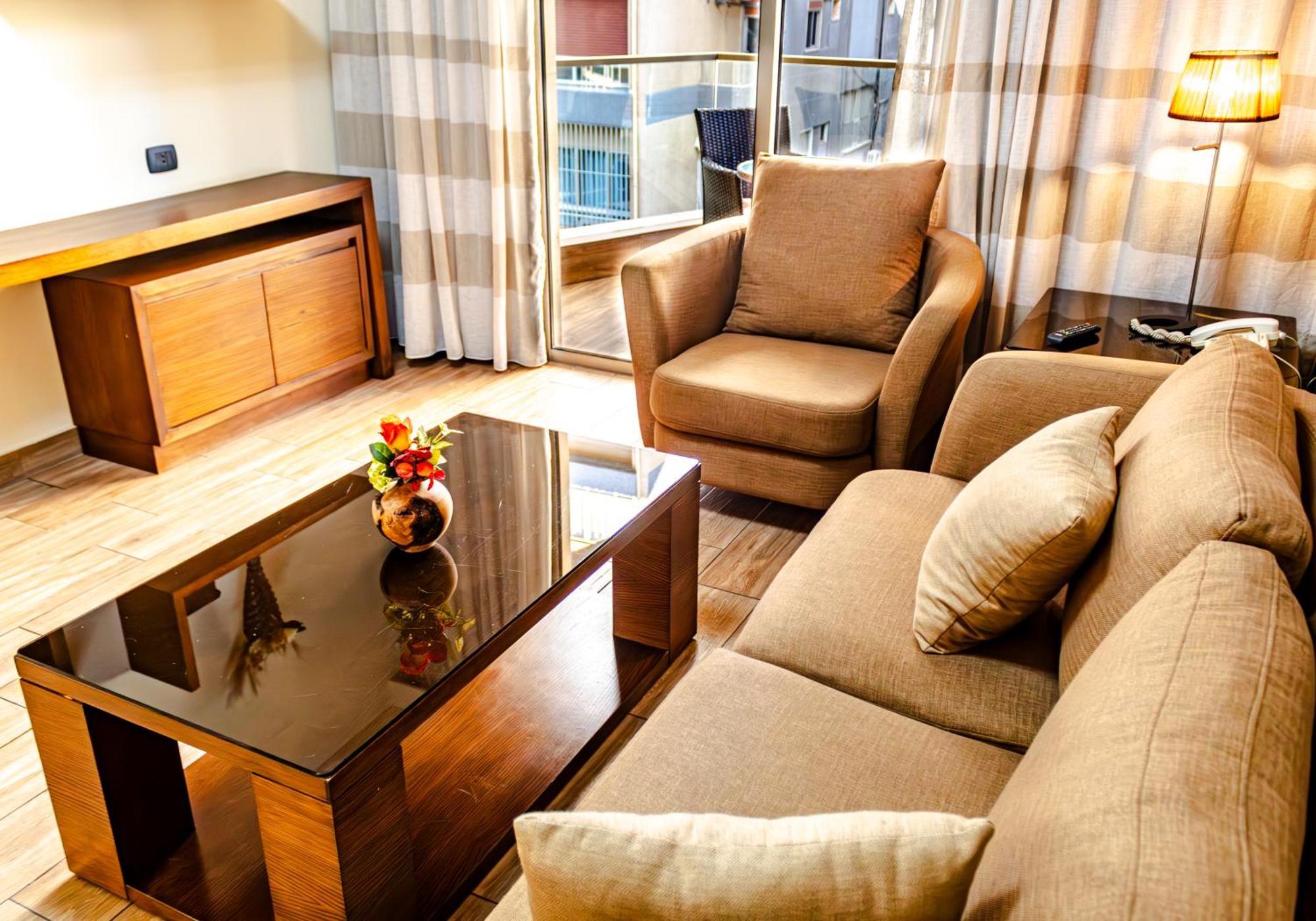 Britannia Suites Beirut Eksteriør bilde
