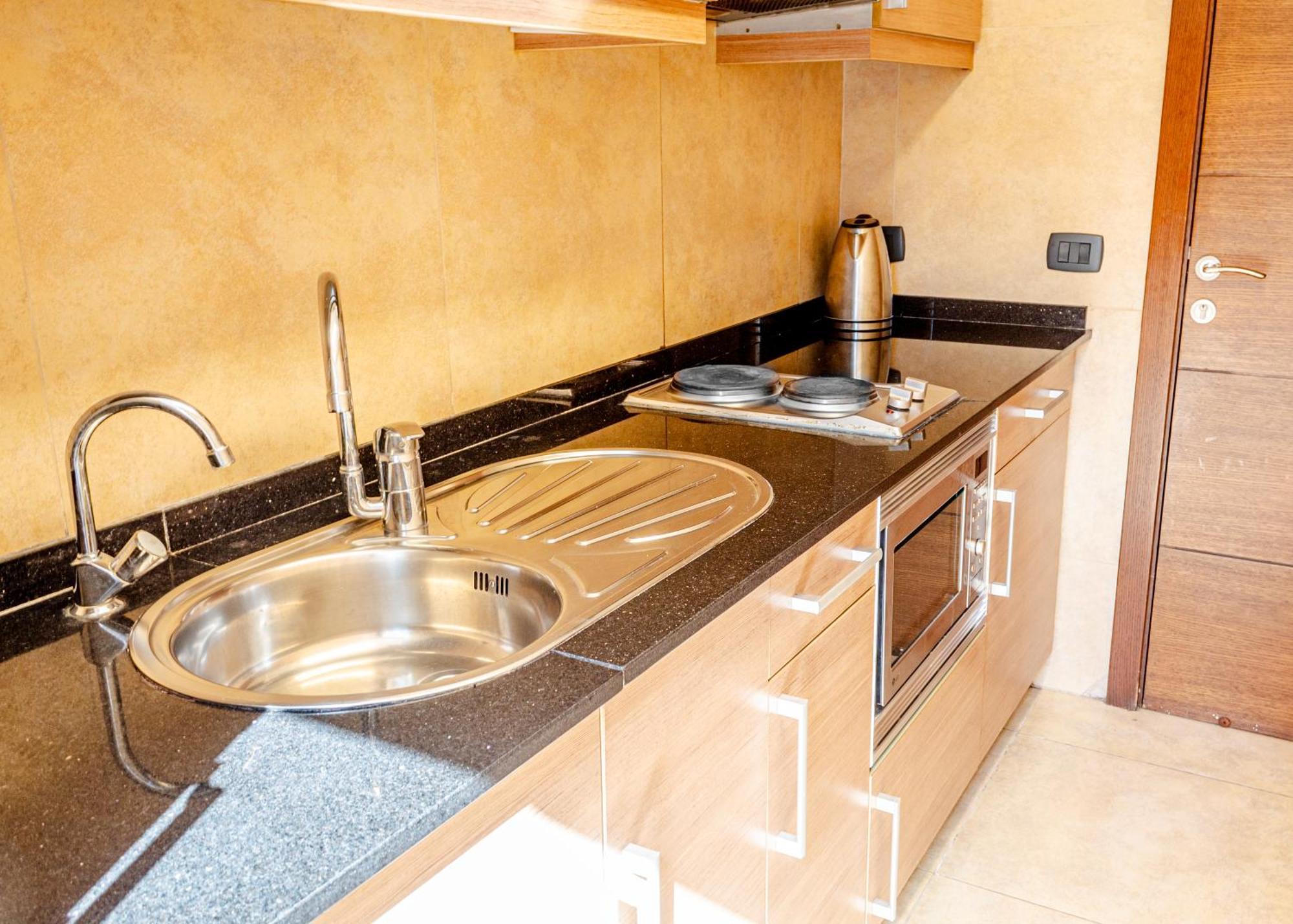 Britannia Suites Beirut Eksteriør bilde