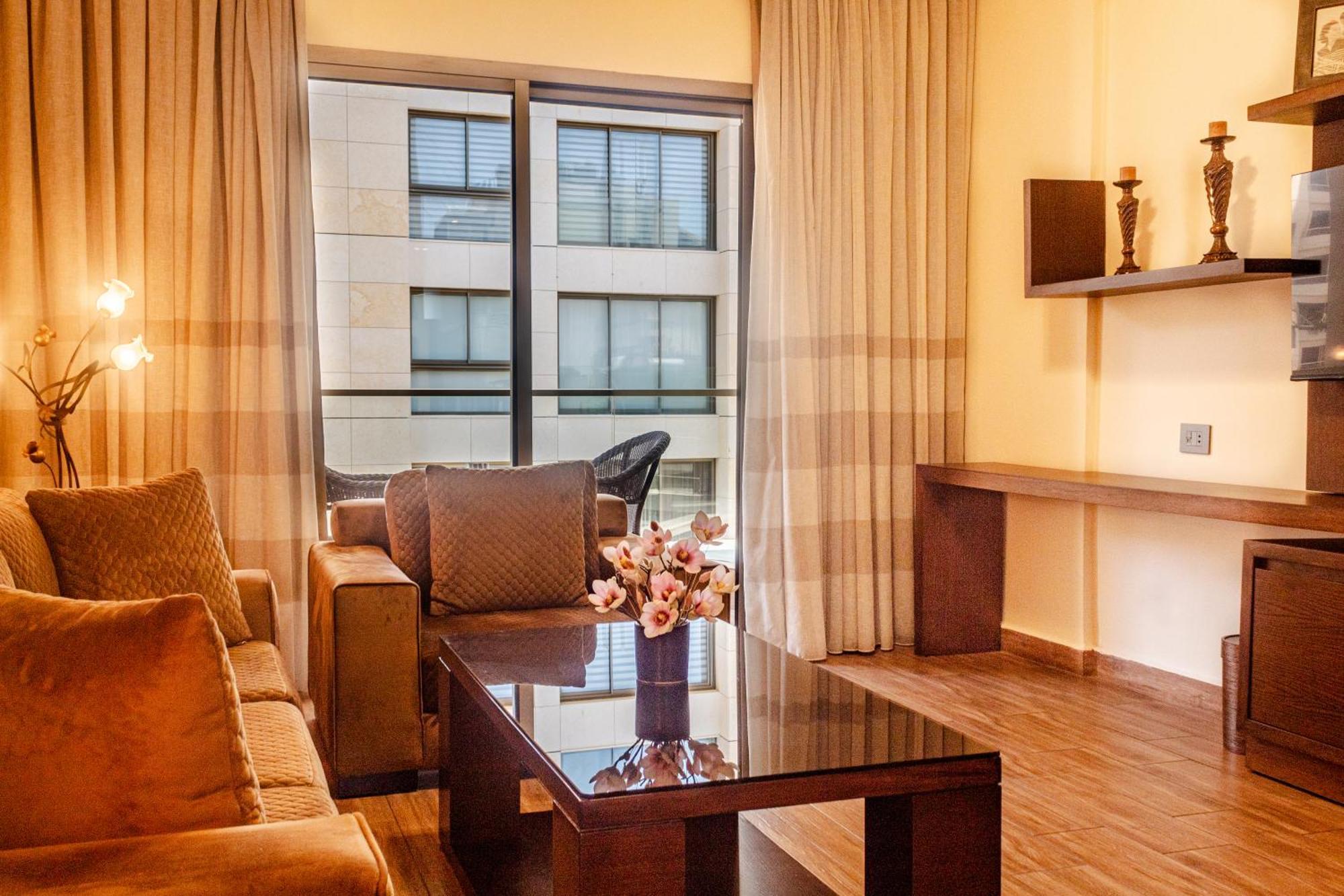 Britannia Suites Beirut Eksteriør bilde