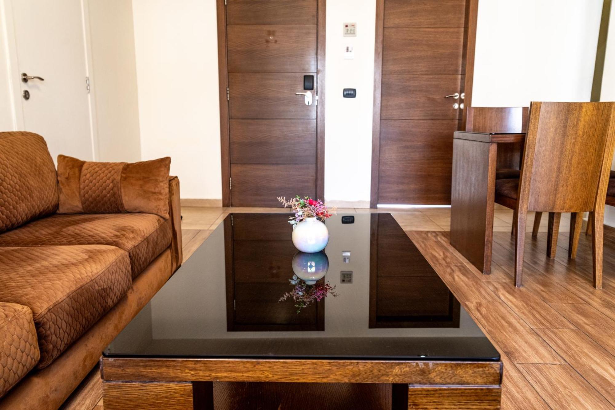 Britannia Suites Beirut Eksteriør bilde